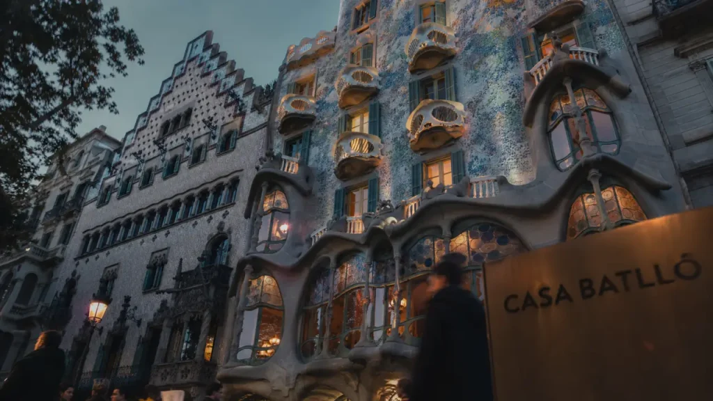 Quelle casa visiter à Barcelone : façade de la Casa Batlló
