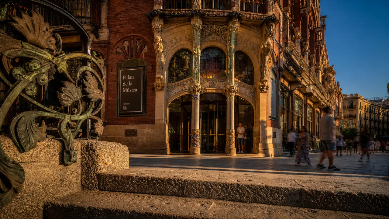 Visiter le palais de la musique barcelone : façade moderniste et vitraux du Palau de la Música