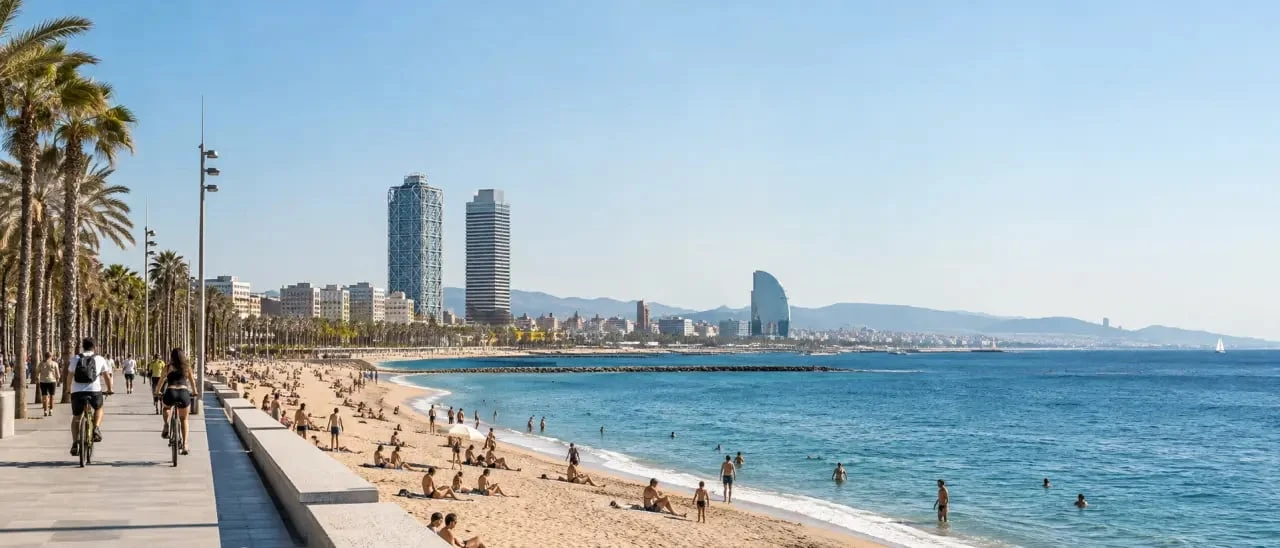 Les plus belles plages à Barcelone vues depuis la promenade maritime